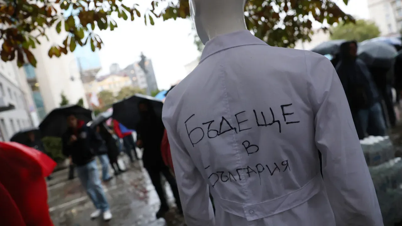 Кой ще ни лекува утре: 1 от 3 лекари е пенсионер