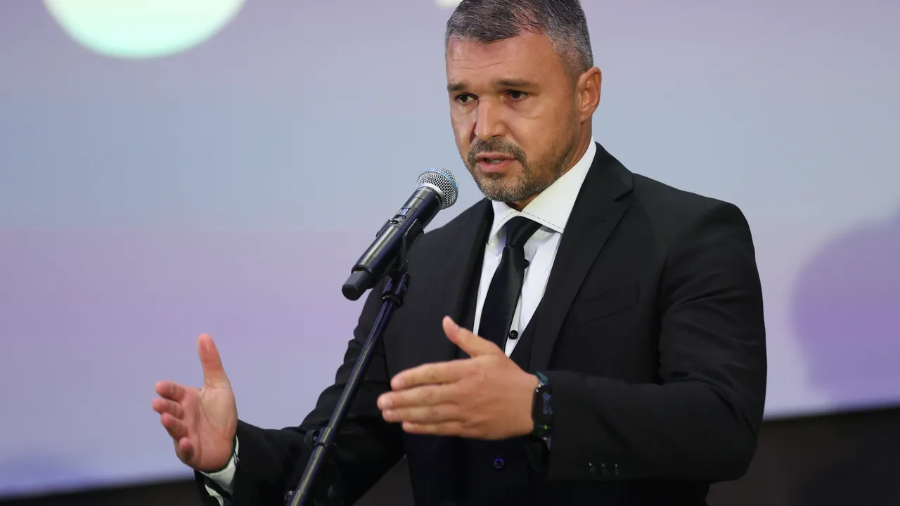 Божинов ще играе с Тоти срещу отбора на Роналдиньо