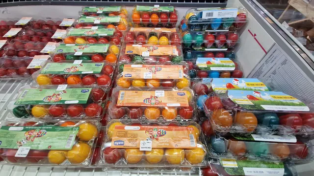 Великден в Гърция: Трапезата поскъпна с 50 евро за година