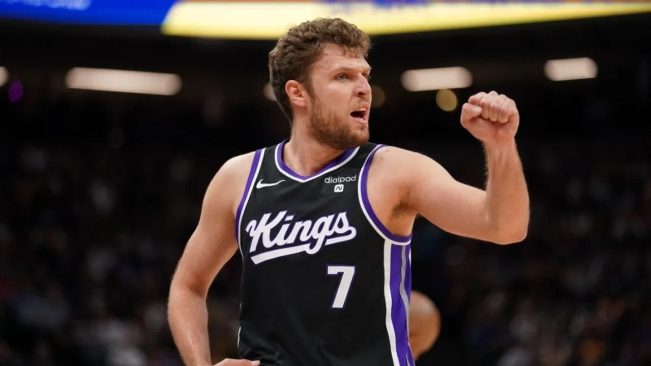 Агентът на Везенков: Той не успя в НБА заради треньора