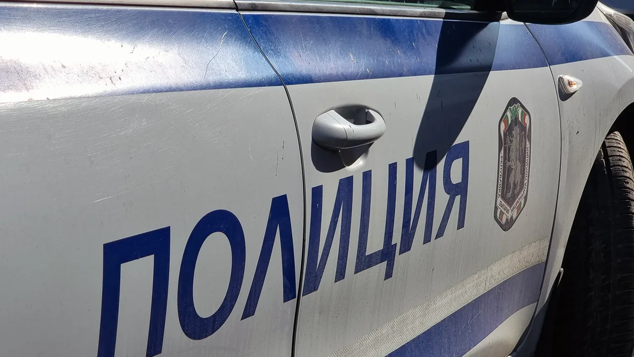 63-годишен задържан за блудство с непълнолетни в автобус в Перник