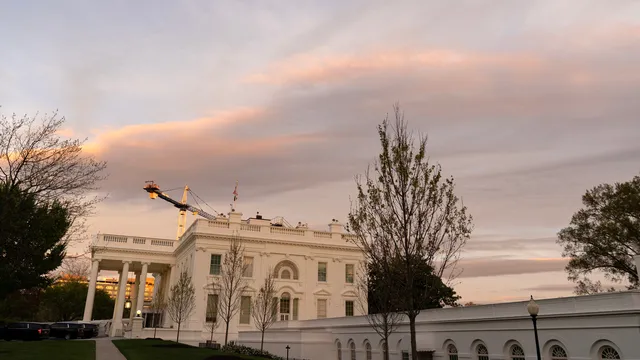 Белия дом заяви, че няма да използва ядрено оръжие срещу Иран