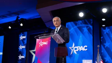 За истинска политическа промяна в Иран призова синът на последния шах