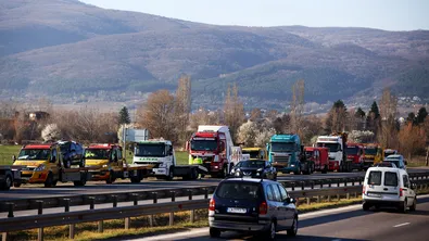 "Пътна помощ" на протест: "Ние не сме крадци“
