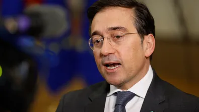 Испания отваря отново посолството си в Техеран в търсене на мир