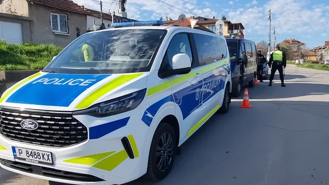 Списъци с имена и суми: 13 арестувани при акция срещу купуване на гласове