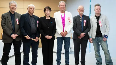 Японският премиер към барабаниста на Deep Purple: "Вие сте моят бог"