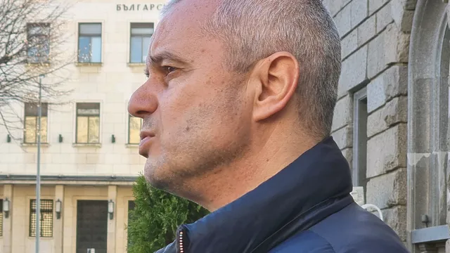 Костадин Костадинов: Асен Василев и Румен Радев са си огледало