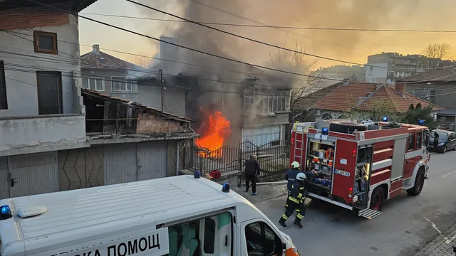 Мъж загина в дома си при пожар в с. Опанец, Добрич