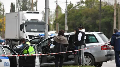 Простреляха шофьор, ранил давама полицаи при опит за бягство