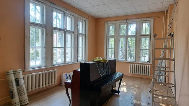 Читалището, където е репетирала първата българска рок група, се нуждае от ремонт