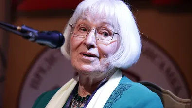 Коя беше певицата Маргрет Николова, изпълнила "Сън сънувах"