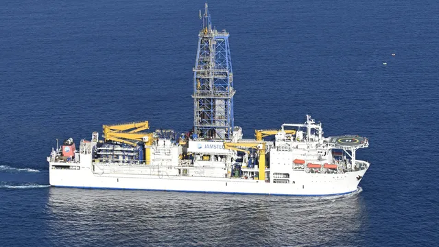 Турция сключи споразумение с френска компания за проучвания на нефт в Черно море