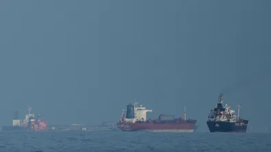 Китайски танкер проби американската блокада в Ормузкия проток