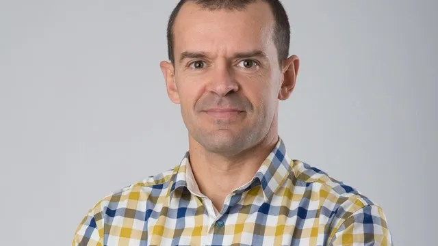 Боян Рашев: Държавата да не налага таван на цените на горивата