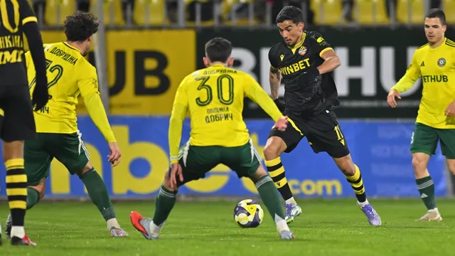 Ботев Пловдив нахлу в Топ 8 под прожекторите в Добрич