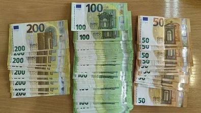 Открити са 15 000 евро и тефтер с имена и суми срещу тях  в с.Тодор Икономово