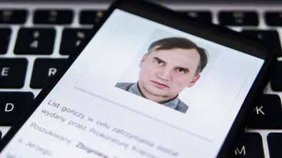 Полша иска от Петер Мадяр екстрадиция на полски политици от Унгария