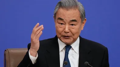 Китай с призив към Иран: Възстановете корабоплаването в Ормузкия проток