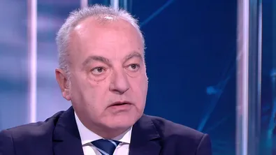 Гълъб Донев: Няма да управляваме със „сглобката“, борим се за 121 мандата