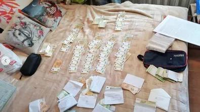 Организирана престъпна група: Откриха 200 хиляди евро в пликове за купуване на гласове