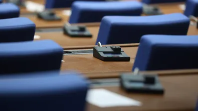 „Мяра“: 5 партии в парламента, Румен Радев води с 16% преднина