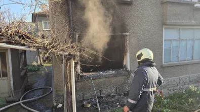 60 пожара за денонощие в страната, един пострадал