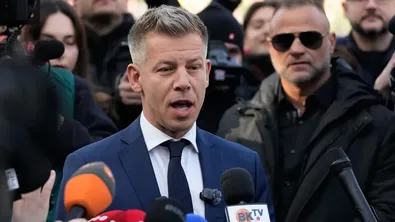 Петер Мадяр започва с реформите, за да получи Унгария милиарди от ЕС
