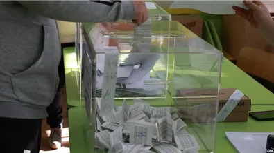 Нови 160 000 бюлетини тръгват за Шуменско