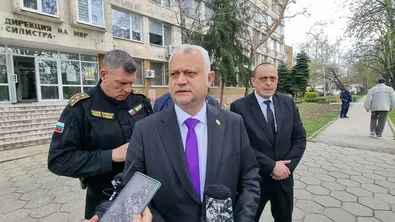 Емил Дечев обеща: В 20:01 на изборния ден ще каже кои партии купуват гласове