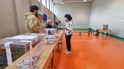 Спират машинното гласуване в секция №10 в Спортната зала в Смолян