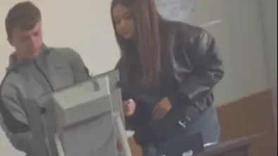 „Ферди ще ни каже“: Видео от Кърджалийско показва как се подсказва на младежи как да гласуват