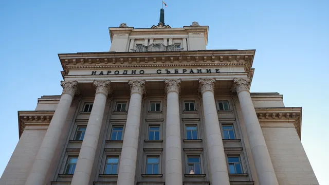 Политически анализатор видя "препъникамък" в резултата на Румен Радев