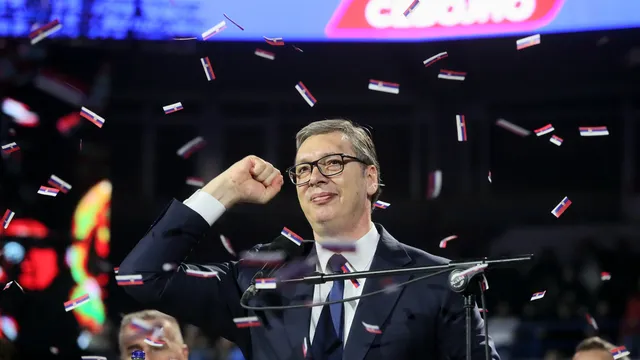 Александър Вучич поздрави Румен Радев за победата на изборите в България