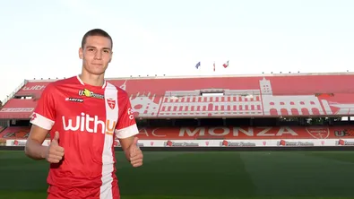 ЦСКА си връща Валентин Антов през лятото