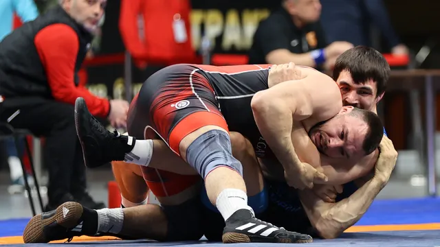 Кирил Милов на финал срещу познат унгарец