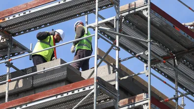 Демонтират скелето около Паметника на Съветската армия в Княжеската градина