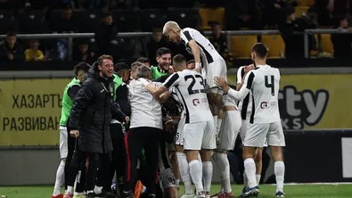 Фенове на Локо Пловдив се биха с полицията в Кърджали