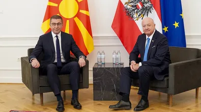 Мицкоски с протяжен хленч във Виена: София тормозила Скопие