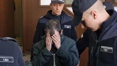 „Искам да остана в ареста“: Синът разчленил баща си след спор за дистанционно (СНИМКИ)