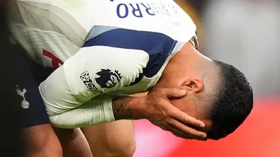 В отчаян ход за спасение: Тотнъм търси психолог