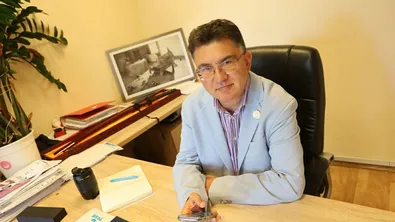 Изкуствен интелект ще помага на служителите - CTeam и CampusAI обединяват сили на българския пазар