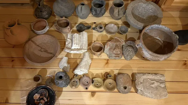Намериха антики в частен дом в Шуменско село