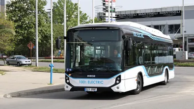 Авариен ремонт на ВиК реорганизира движението на автобуси в Пловдив