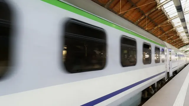 Първият турски високоскоростен влак мина тестове със 225 км/ч