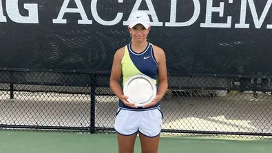 Ива Иванова на четвърти финал по тенис за сезона