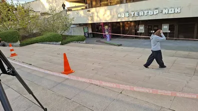 Падането от тераса на НДК: 14-годишното момче още се бори за живота си в „Пирогов“