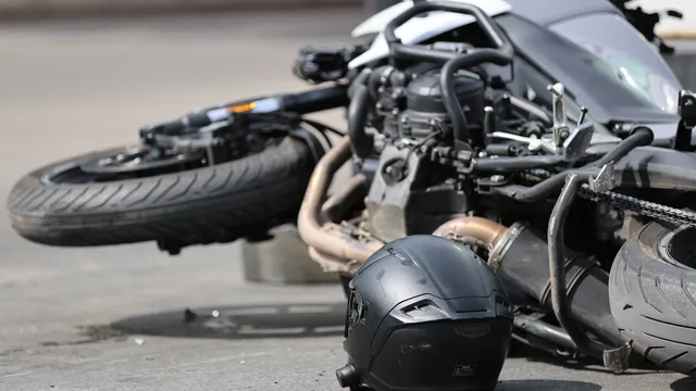 Моторист загина в катастрофа с микробус край Пещера