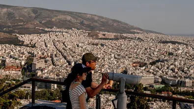 „Атина не е хотел“: кметът на града обяви война на свръхтуризма