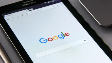 Google Photos с нов AI бутон за снимки: подобряване с едно докосване